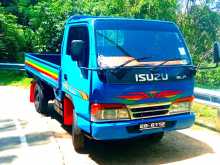 Isuzu ELF 250 Single Wheel 10.5 1983 Lorry