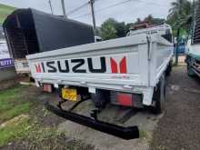 https://riyasewana.com/uploads/isuzu-elf-250-1988-414502312342.jpg