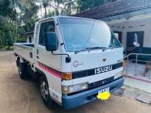 https://riyasewana.com/uploads/isuzu-elf-250-1990-16142012472.jpg