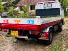 https://riyasewana.com/uploads/isuzu-elf-250-1992-289170412543.jpg