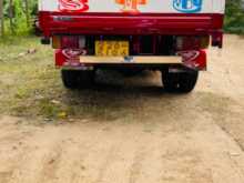 https://riyasewana.com/uploads/isuzu-elf-250-1992-289170412704.jpg