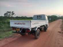 https://riyasewana.com/uploads/isuzu-elf-250-241857084932.jpg