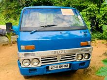 Isuzu ELF 250 1981 Truck