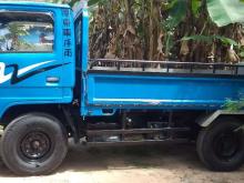 https://riyasewana.com/uploads/isuzu-elf-250-26814386914.jpg