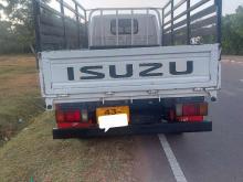 https://riyasewana.com/uploads/isuzu-elf-250-52356026054.jpg