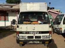 Isuzu Elf 250 10.5 Feet Body 1986 Lorry