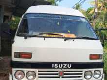 Isuzu ELF 250 1986 Van