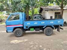 https://riyasewana.com/uploads/isuzu-elf-250-72340044053.jpg