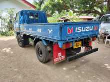https://riyasewana.com/uploads/isuzu-elf-250-72340044242.jpg