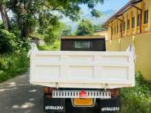 https://riyasewana.com/uploads/isuzu-elf-250-914522994.jpg