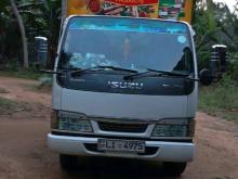 Isuzu ELF 2002 Lorry