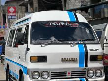 Isuzu ELF 1981 Van