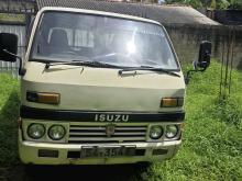 Isuzu ELF 1988 Van