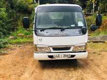 Isuzu ELF 2004 Lorry