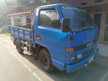 Isuzu Elf 1980 Lorry