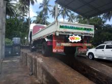 https://riyasewana.com/uploads/isuzu-elf-350-116030217213.jpg