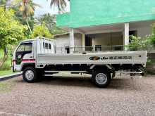 https://riyasewana.com/uploads/isuzu-elf-350-1991-2117051912913.jpg