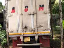 https://riyasewana.com/uploads/isuzu-elf-350-2808104182.jpg