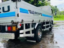 https://riyasewana.com/uploads/isuzu-elf-350-311044296636.jpg