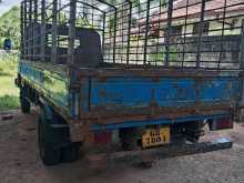 https://riyasewana.com/uploads/isuzu-elf-350-31206484513.jpg