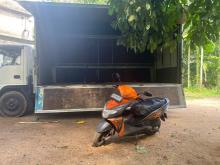 https://riyasewana.com/uploads/isuzu-elf-350-610154017906.jpg