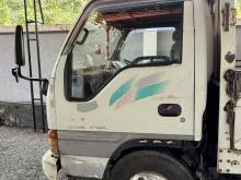 https://riyasewana.com/uploads/isuzu-elf-350-610285717103.jpg