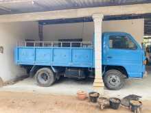 Isuzu Elf 1980 Lorry