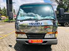 Isuzu ELF 1982 Lorry