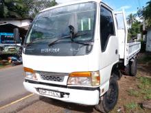 Isuzu ELF 2002 Lorry