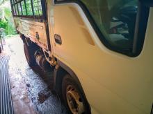 Isuzu ELF 2013 Lorry