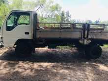 https://riyasewana.com/uploads/isuzu-elf-5713424542.jpg