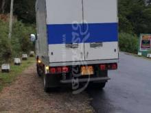 https://riyasewana.com/uploads/isuzu-elf-6150938478383.jpg
