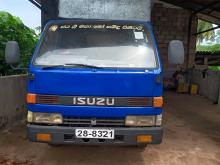 Isuzu ELF 1983 Lorry