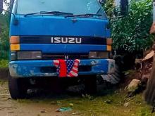 Isuzu ELF 1982 Lorry