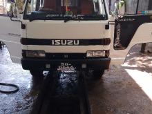 https://riyasewana.com/uploads/isuzu-elf-81236256114.jpg