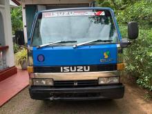 Isuzu ELF 1980 Crew Cab