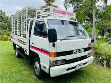 https://riyasewana.com/uploads/isuzu-elf-custom-1993-214361612582.jpg