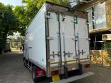 https://riyasewana.com/uploads/isuzu-elf-freezer-2013-511291612063.jpg