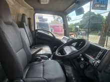 https://riyasewana.com/uploads/isuzu-elf-freezer-2013-88341912862.jpg