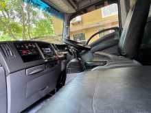 https://riyasewana.com/uploads/isuzu-elf-freezer-2013-98120112274.jpg