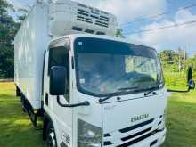 Isuzu ELF Freezer 4jj1 16.5feet 2017 Lorry