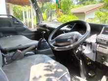 Isuzu ELF 2004 Lorry
