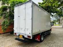 https://riyasewana.com/uploads/isuzu-elf-full-2002-1015012612564.jpg