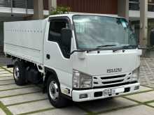 Isuzu ELF NJR-85 Single Wheel 2016 Lorry