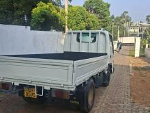 Isuzu ELF NKR 2006 Lorry