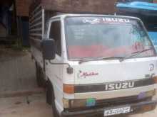 https://riyasewana.com/uploads/isuzu-elf-nkr57e-221206164173.jpg