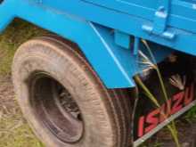 https://riyasewana.com/uploads/isuzu-elf-open-1976-279562912422.jpg