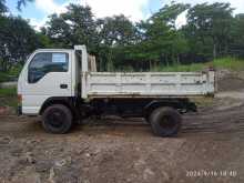 Isuzu Elf 1980 Lorry