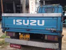 https://riyasewana.com/uploads/isuzu-elf250-1980-1310542012834.jpg