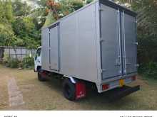 https://riyasewana.com/uploads/isuzu-elf350-2006-917111012723.jpg